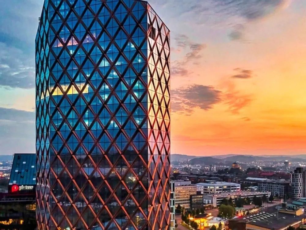  Jacy'z Hotel & Resort