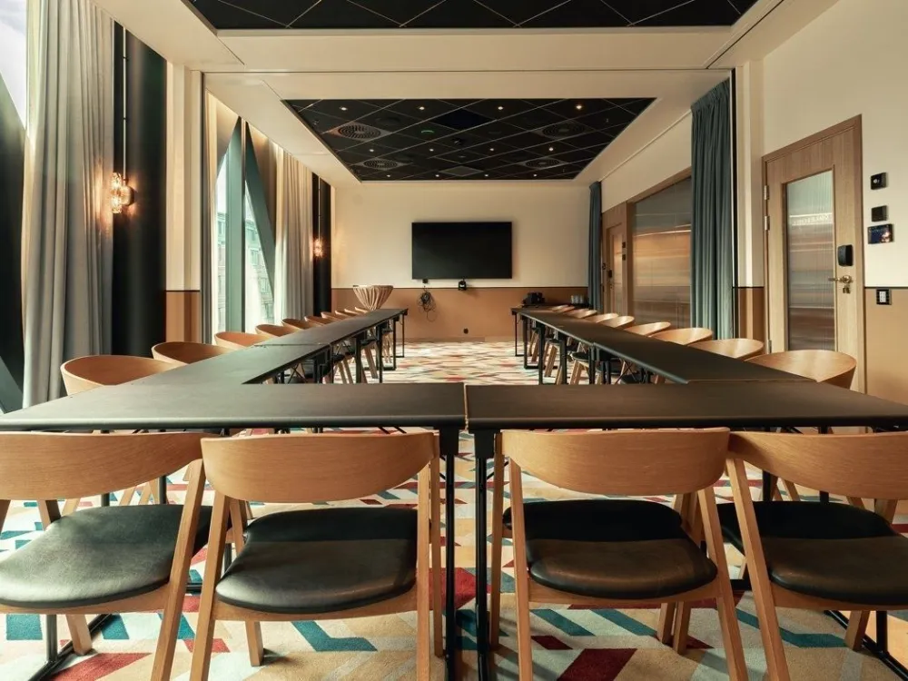  Jacy'z Hotel & Resort