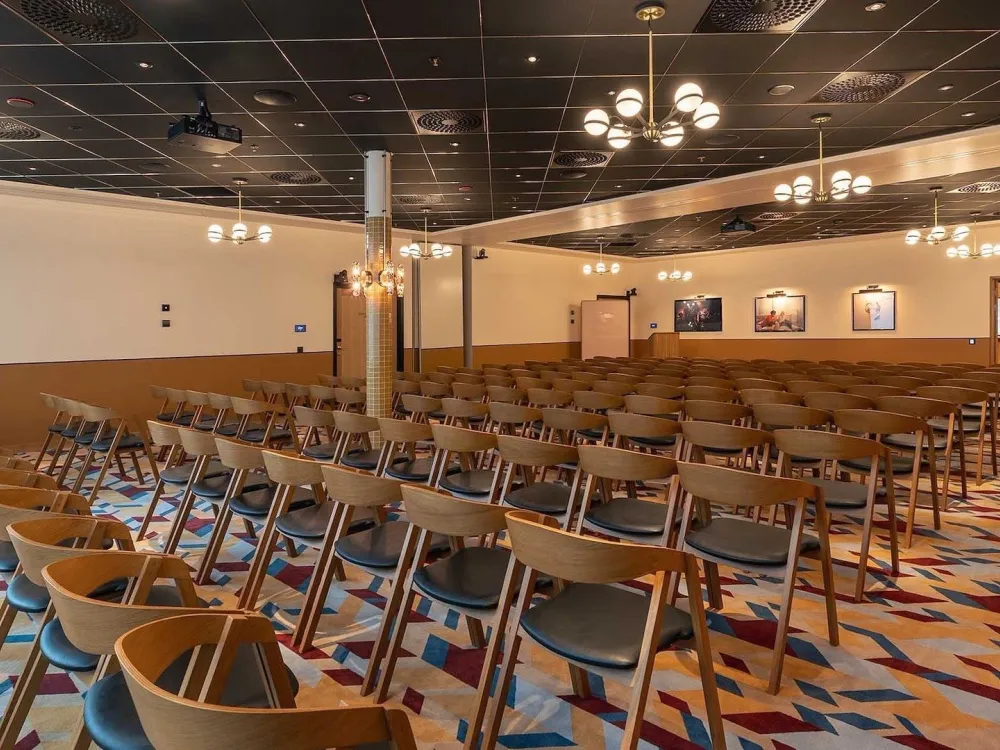  Jacy'z Hotel & Resort